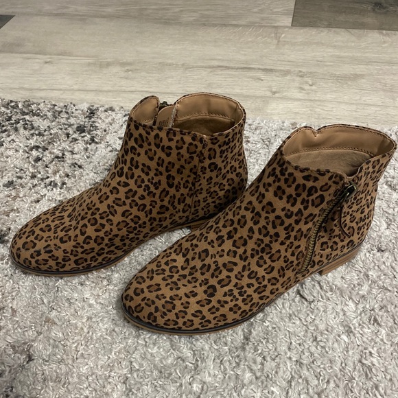 Leopard Penelope Bootie - Picture 4 of 4